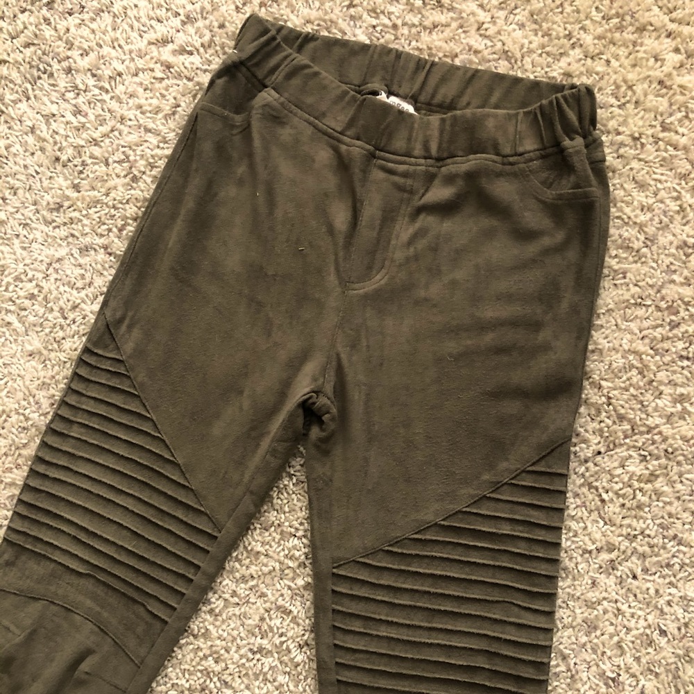 Velvet green skinny pants